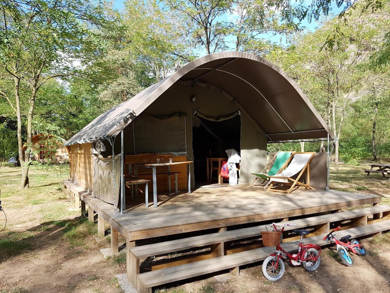Camping Ushuaia Villages Le Viaduc Arlebosc Exterior foto