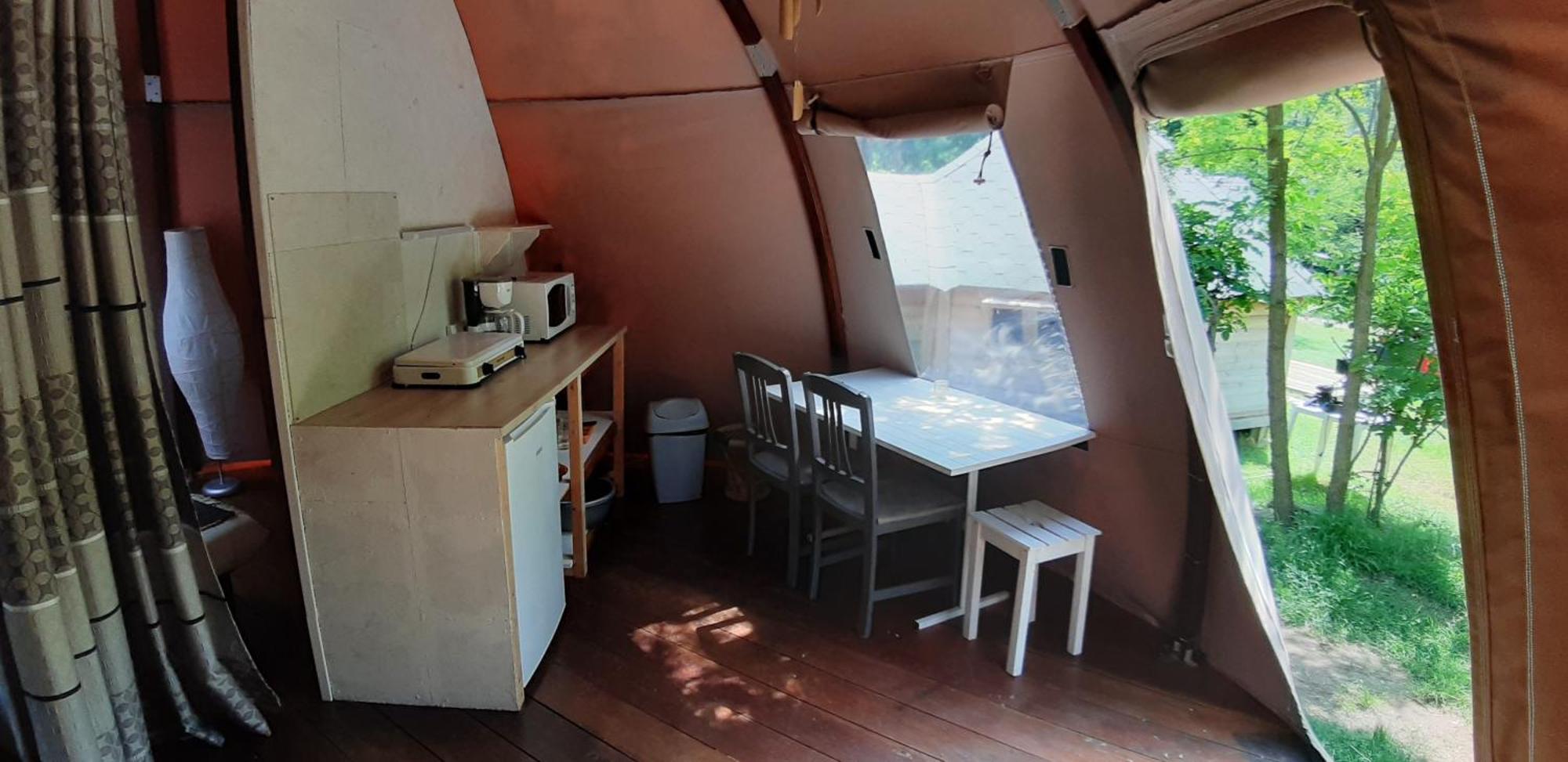 Camping Ushuaia Villages Le Viaduc Arlebosc Exterior foto